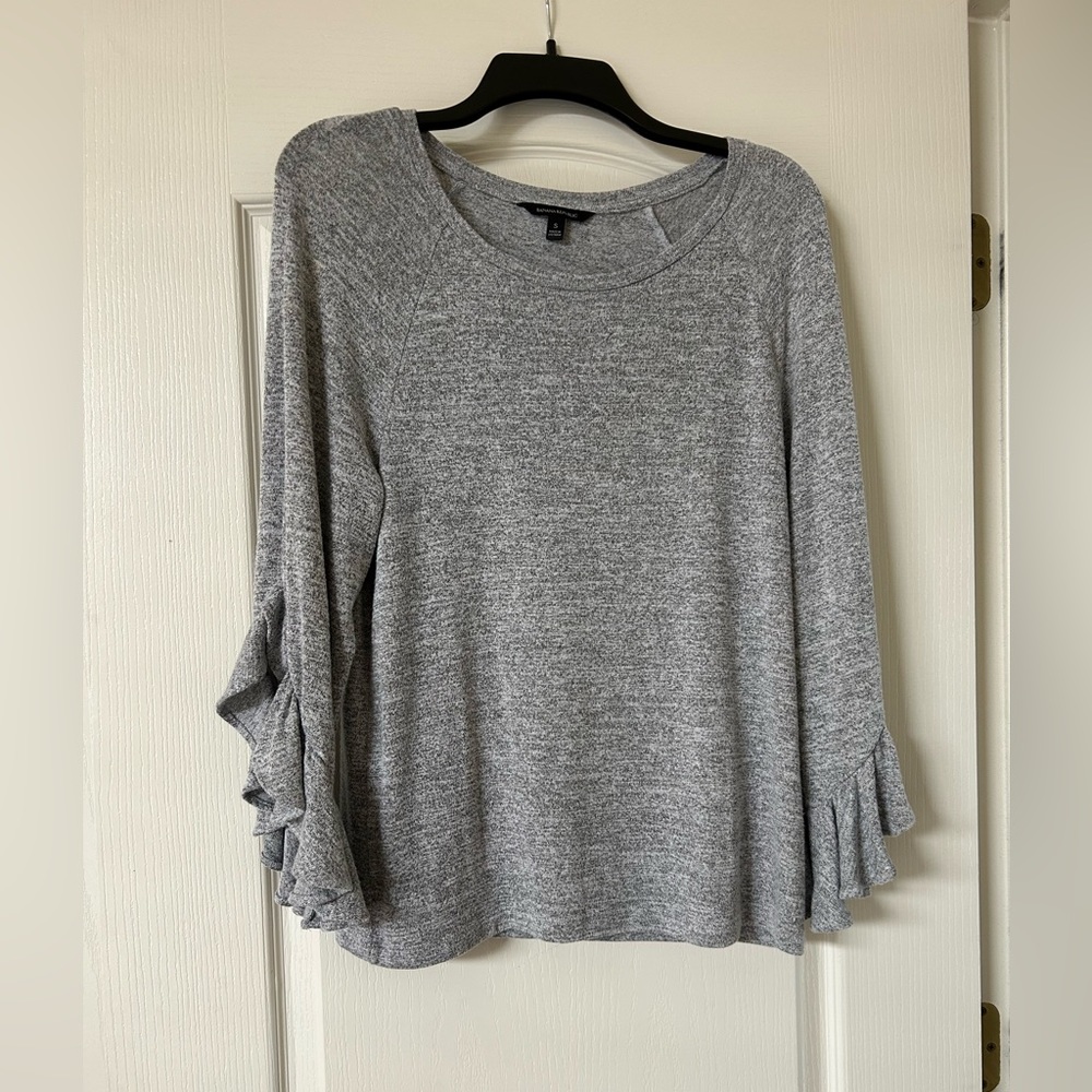 Banana Republic Grey and White Lightweight Sweater